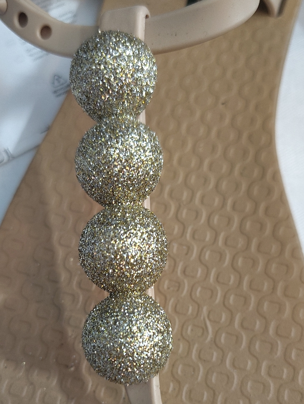 Ipanema Women’s Nude Glitter Sparkle Beaded T-Strap Sandals - Picture 4 of 6
